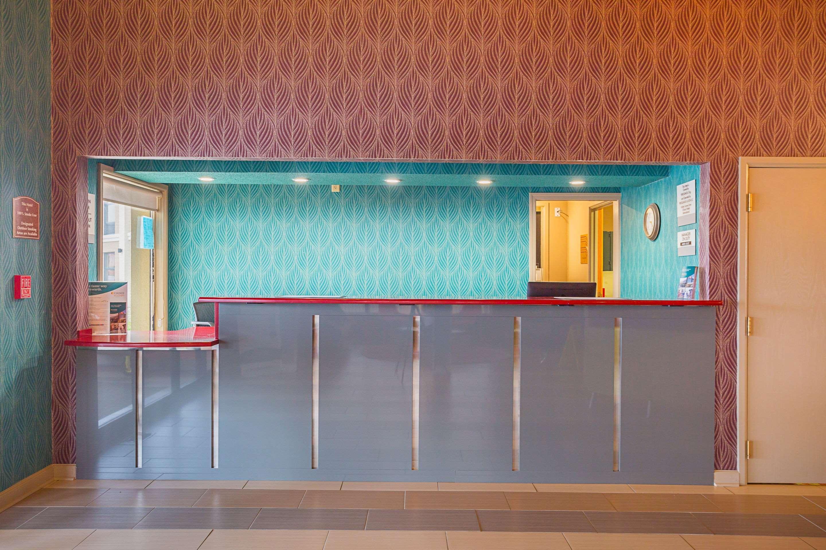 Clarion Inn & Suites Evansville Eksteriør billede