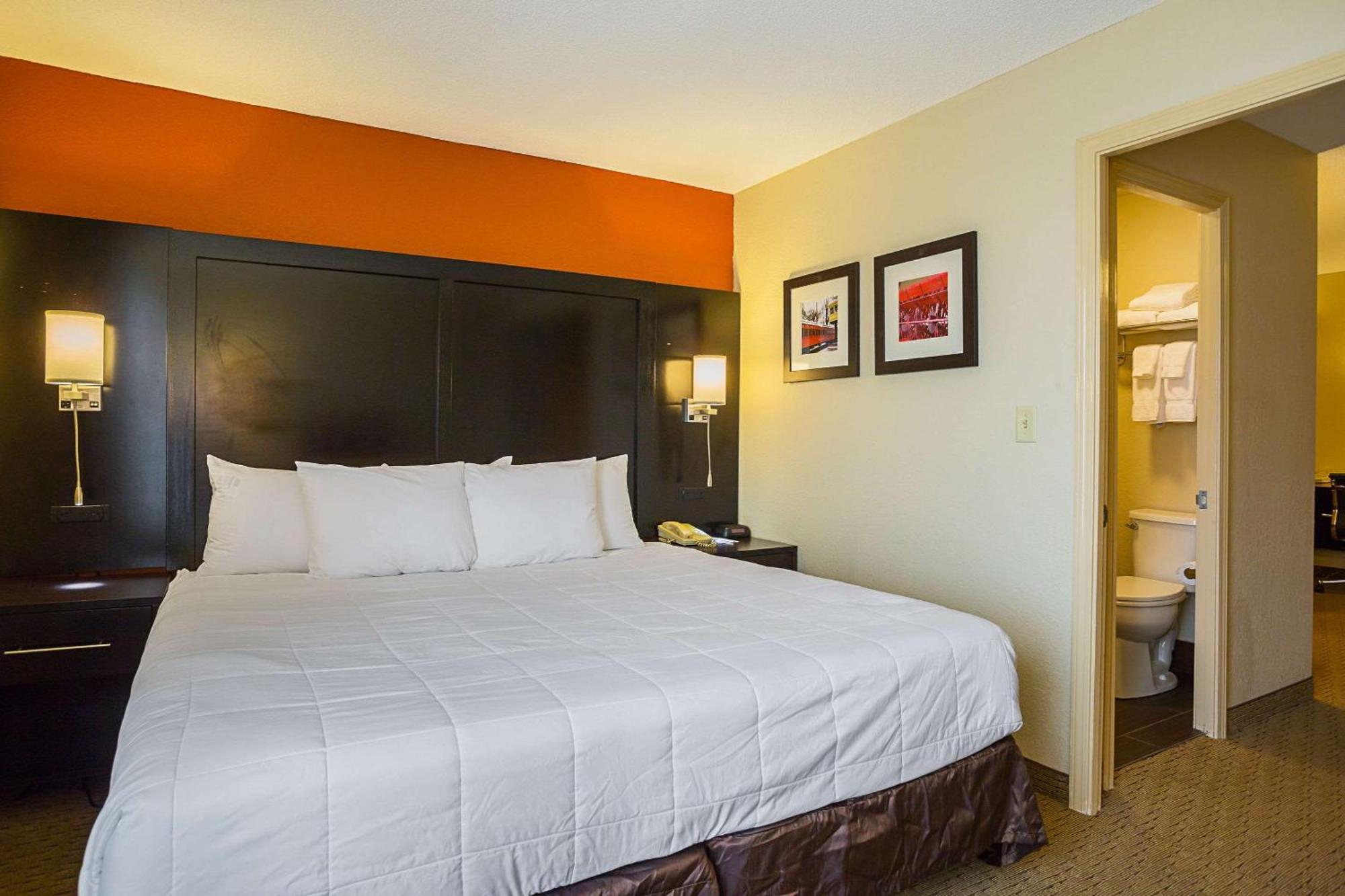 Clarion Inn & Suites Evansville Eksteriør billede