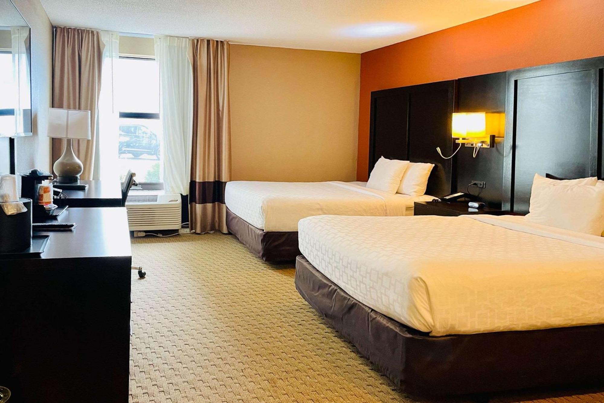 Clarion Inn & Suites Evansville Eksteriør billede